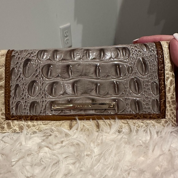💞Brahmin Large Satchel, Matching Wallet💞Make Offer!!! - Picture 9 of 13